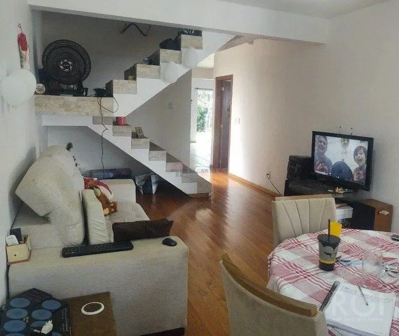 Excelente casa, 2 quartos, ampla com 120m² de área privativa e 296,30m² de área