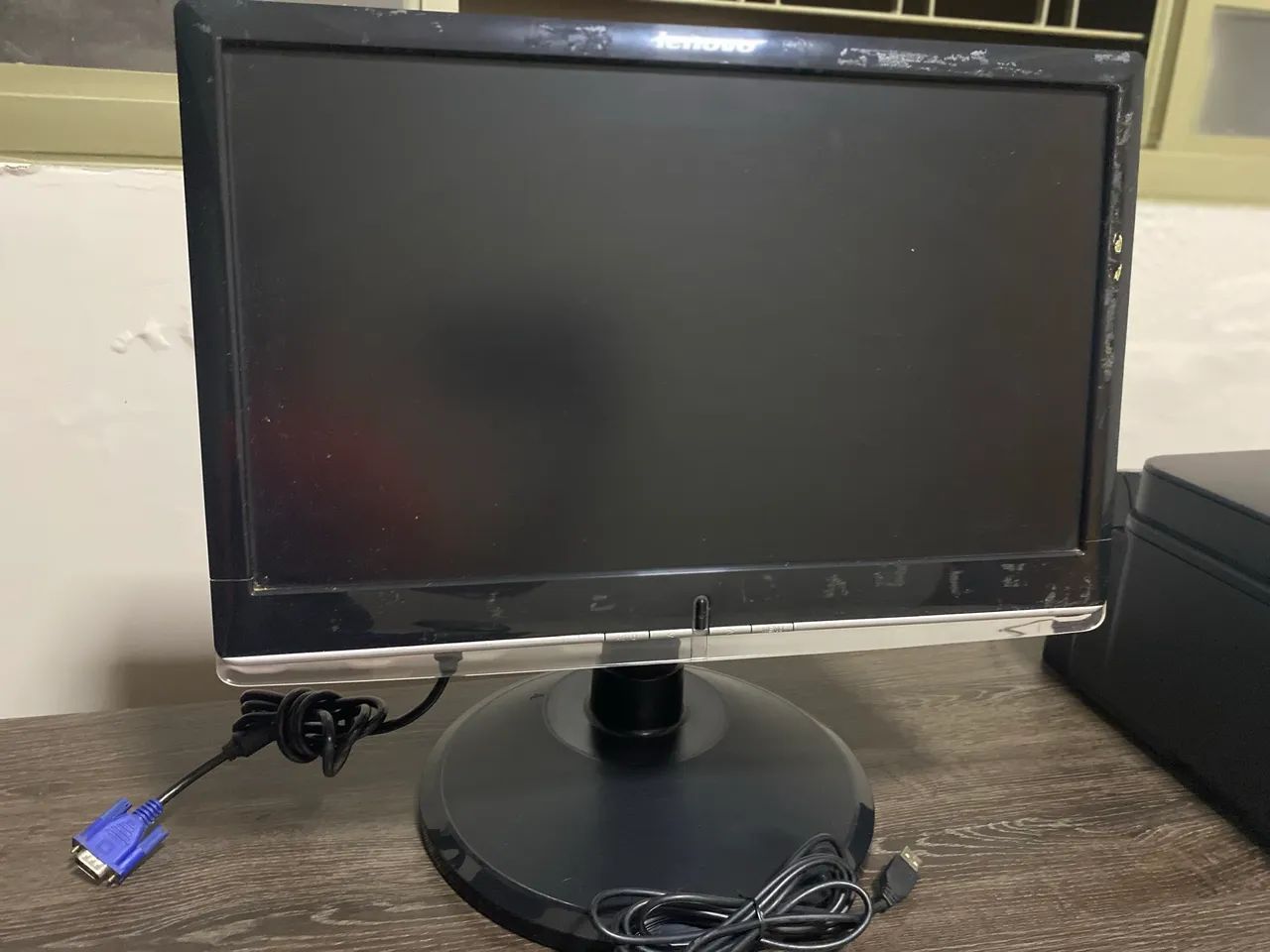 Monitor and keyboard64318047236226122
