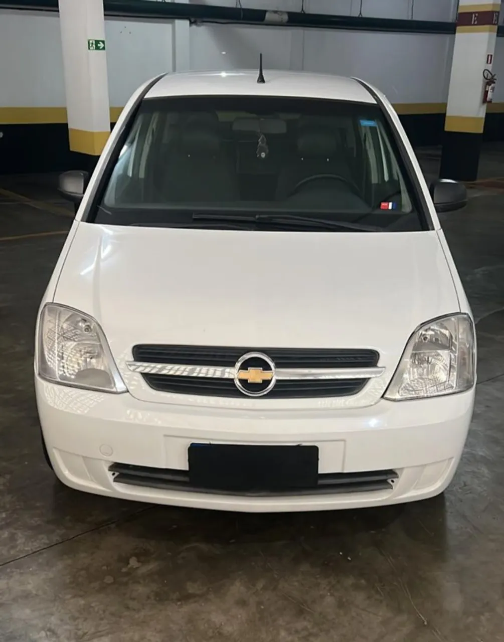 Meriva muita nova c/ bancos em couro