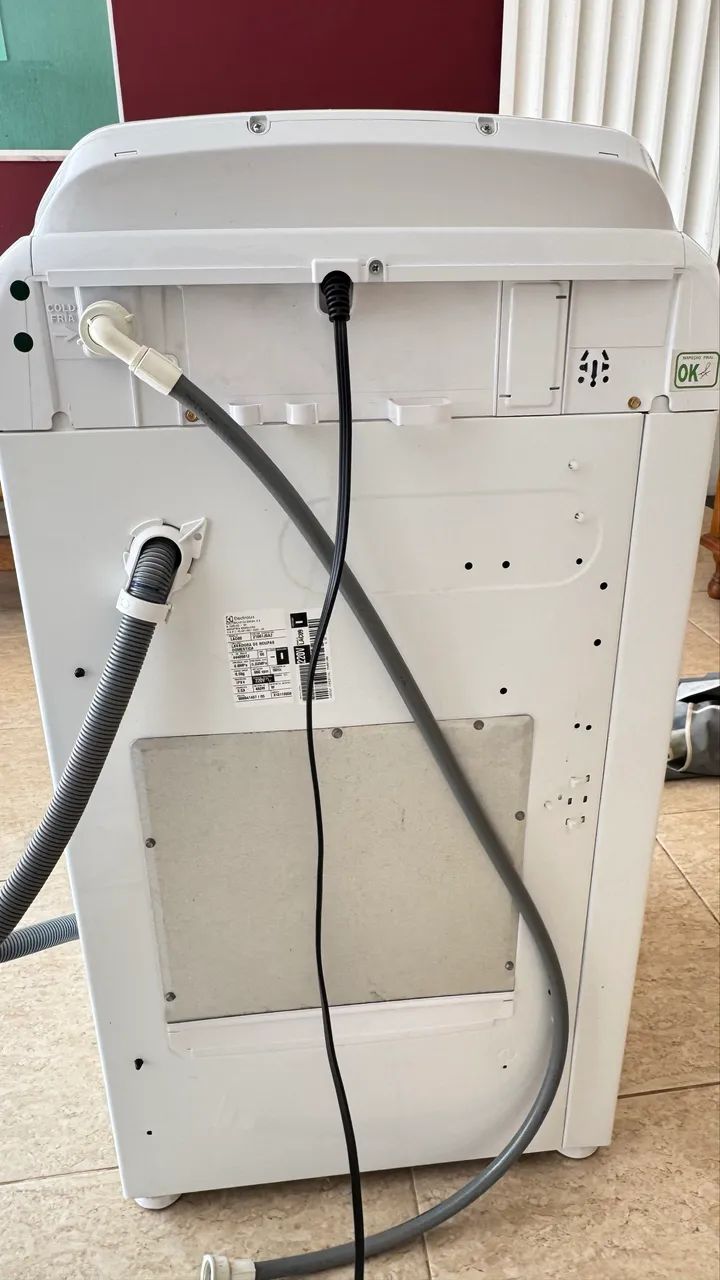 Máquina de lavar  Eletrolux 8,5 kg (semi nova) - Foto 4