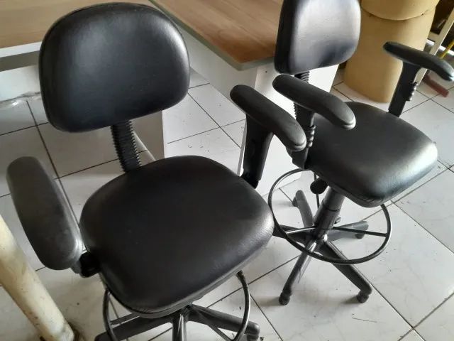 Fabricamos cadeira caixa, cada uma custa 590