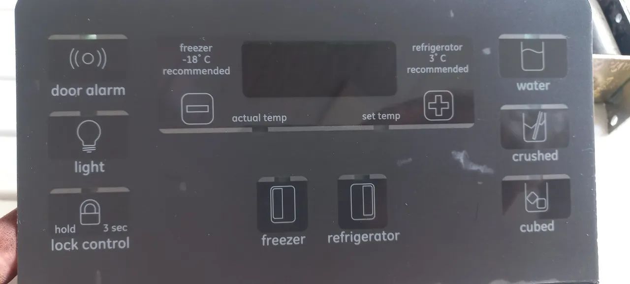 Placa eletrônica do display Refrigerador GE side by side Profile PEZS2LFBFSS 