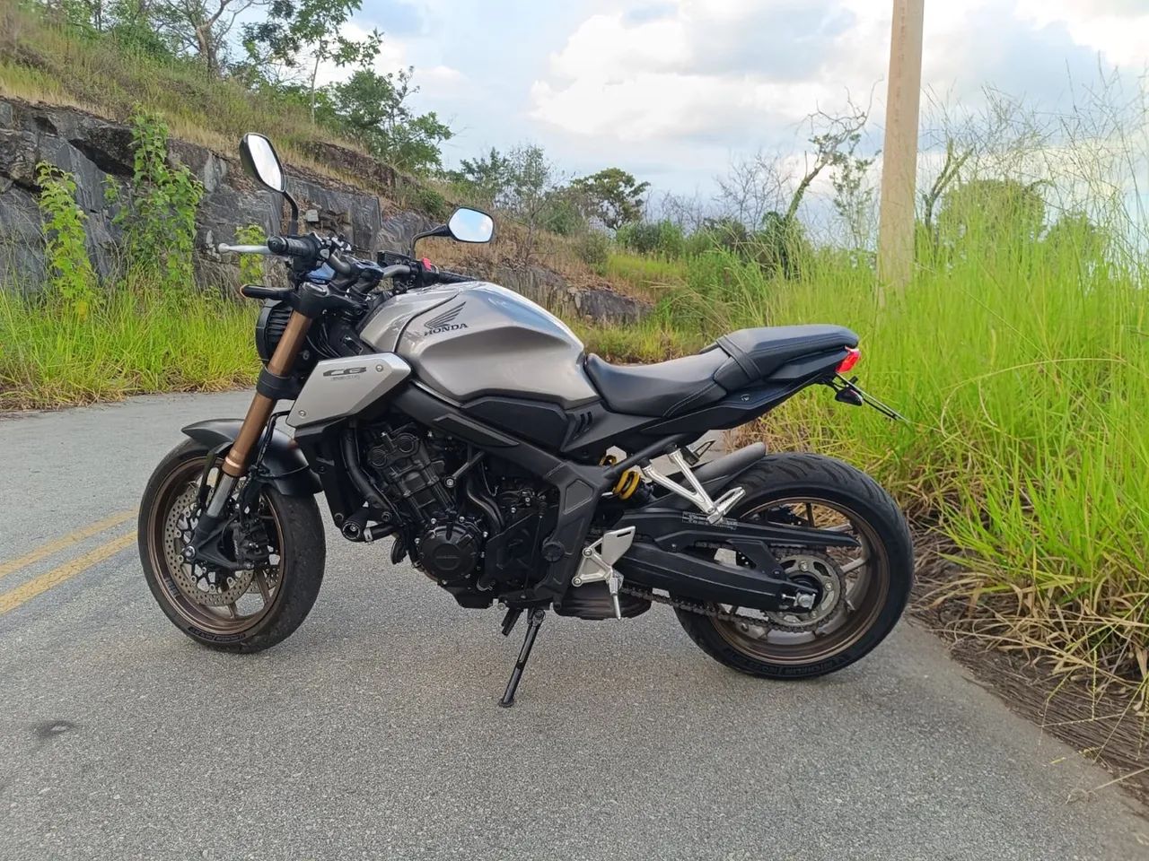 CB 650R - Foto 4