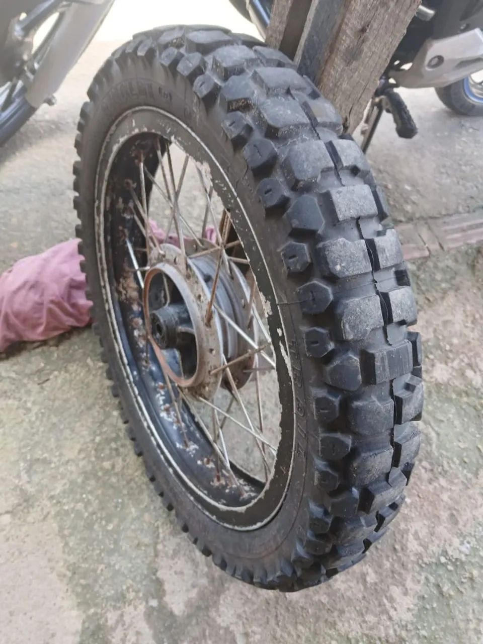 Roda traseira de Moto Original - Foto 2