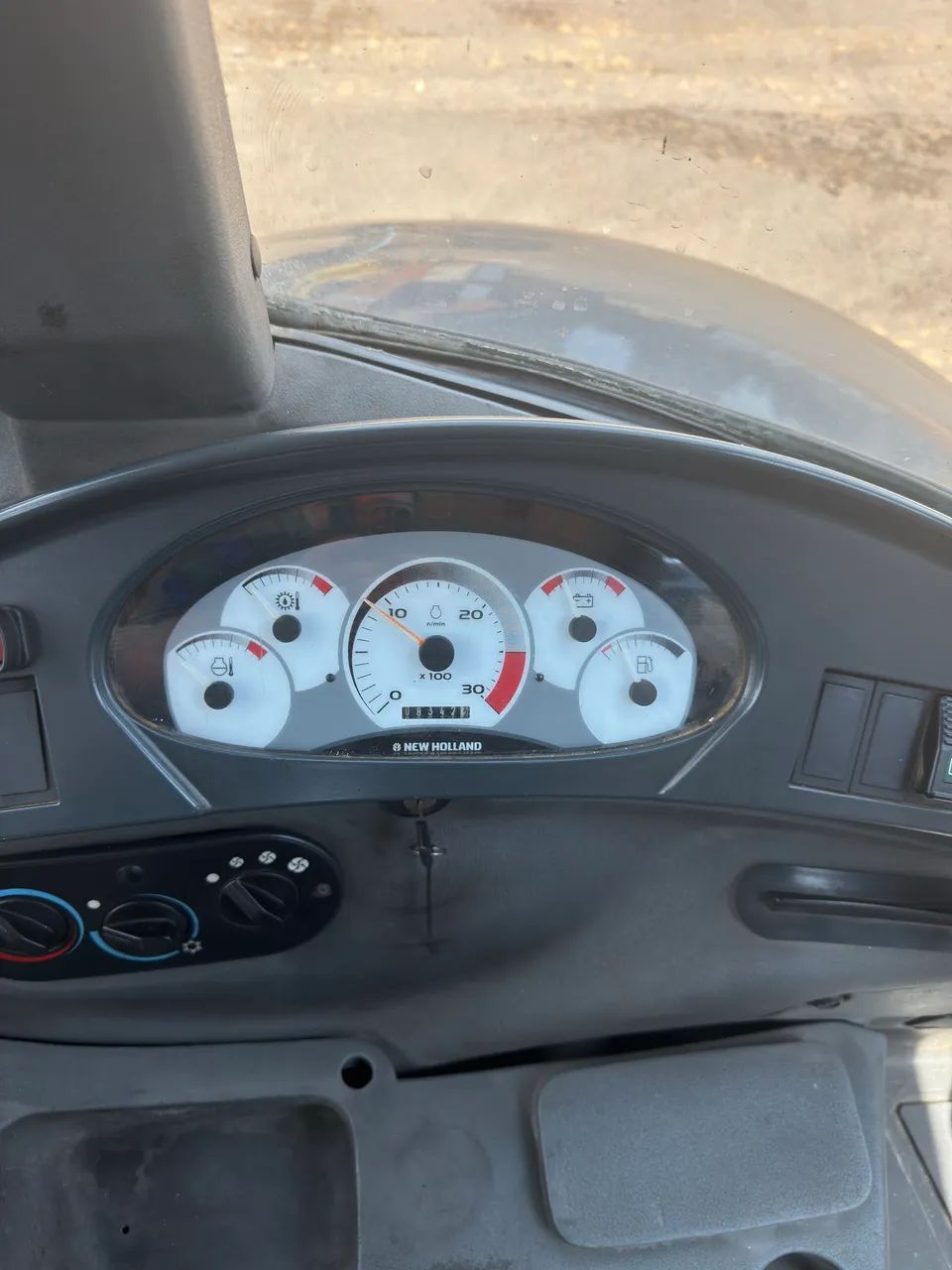 Retroescavadeira New Holland B90B - Foto 6