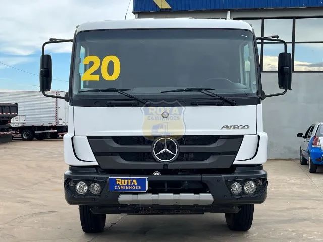 MERCEDES BENZ ATEGO 1719  TOCO 4X2 ANO 2020/ KM BAIXO/ UNICO DONO - Foto 2