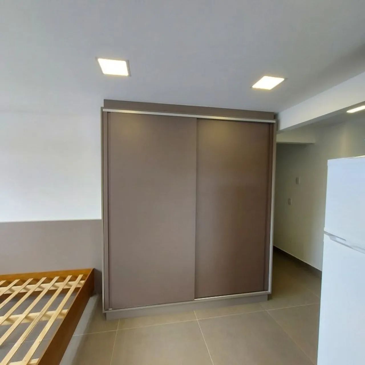 Apartamento NOVO-MOBILIADO-EQUIPADO com 01 quarto (Studio) para Locação com 32 m² no Centr - Foto 5