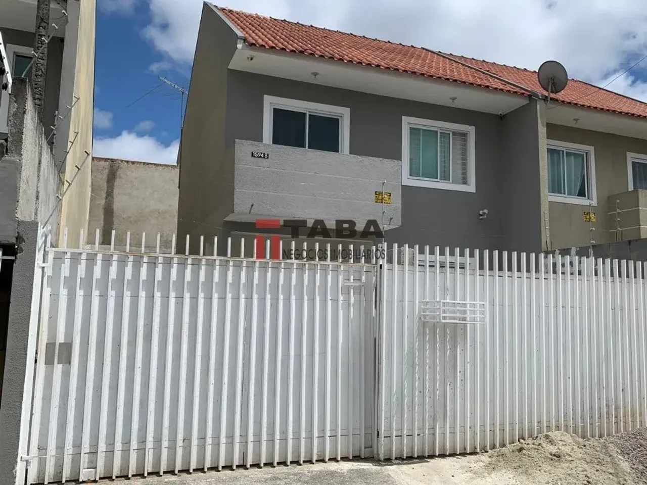 Sobrado à Venda em Pinhais