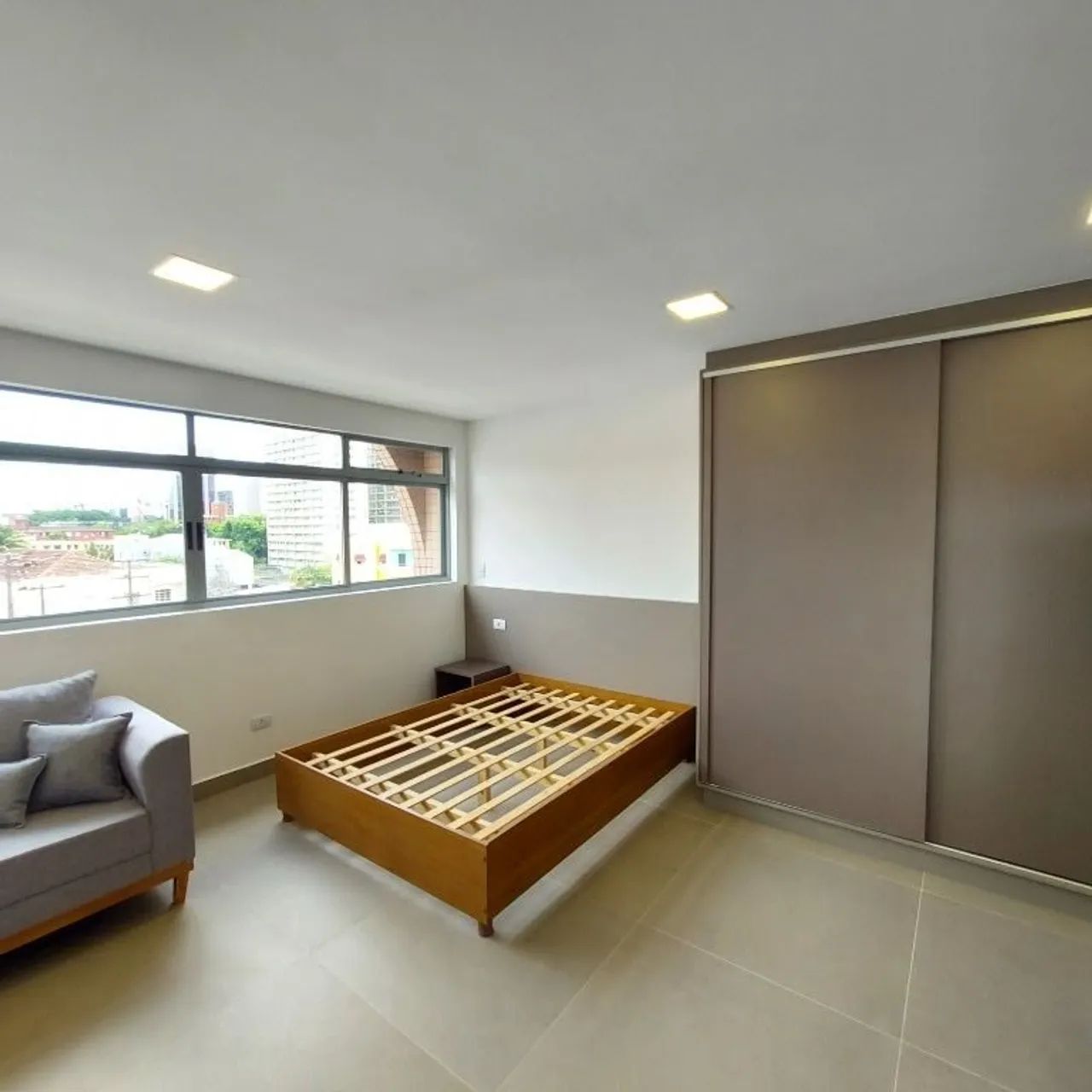 Apartamento NOVO-MOBILIADO-EQUIPADO com 01 quarto (Studio) para Locação com 32 m² no Centr - Foto 4