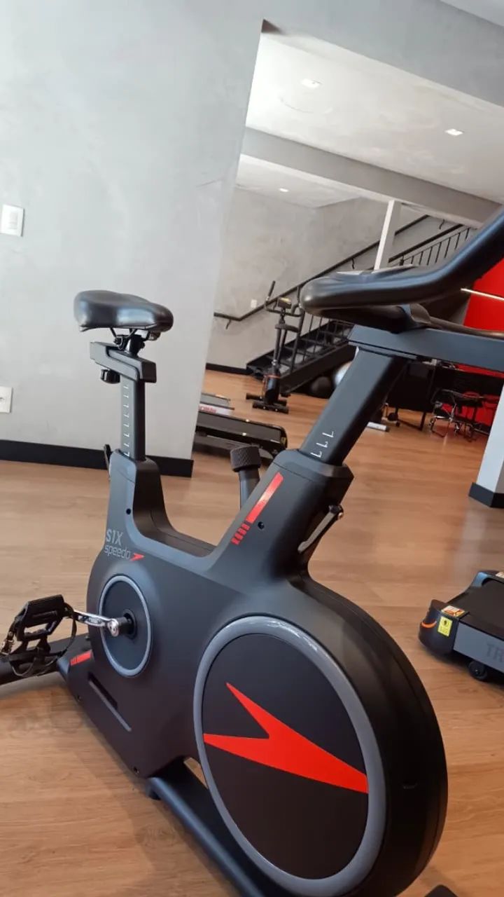 Bicicleta Spinning Speedo com conexão Bluetooth - Foto 5