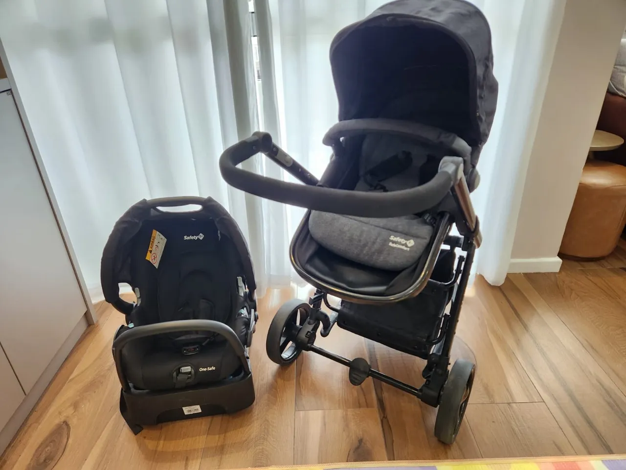 Carrinho de Bebê Safety 1st - Modelo Completo