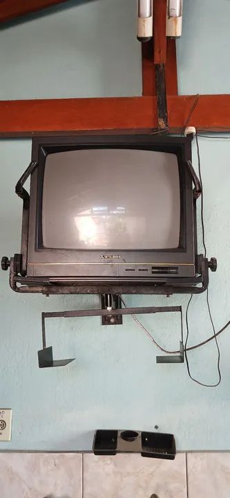 TV Mitsubishi 20 polegadas já com suporte  - Foto 2