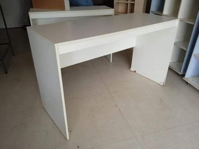 Mesa de Escritório em MDF Branco 78 cm x 130 cm x 53 cm - Foto 2