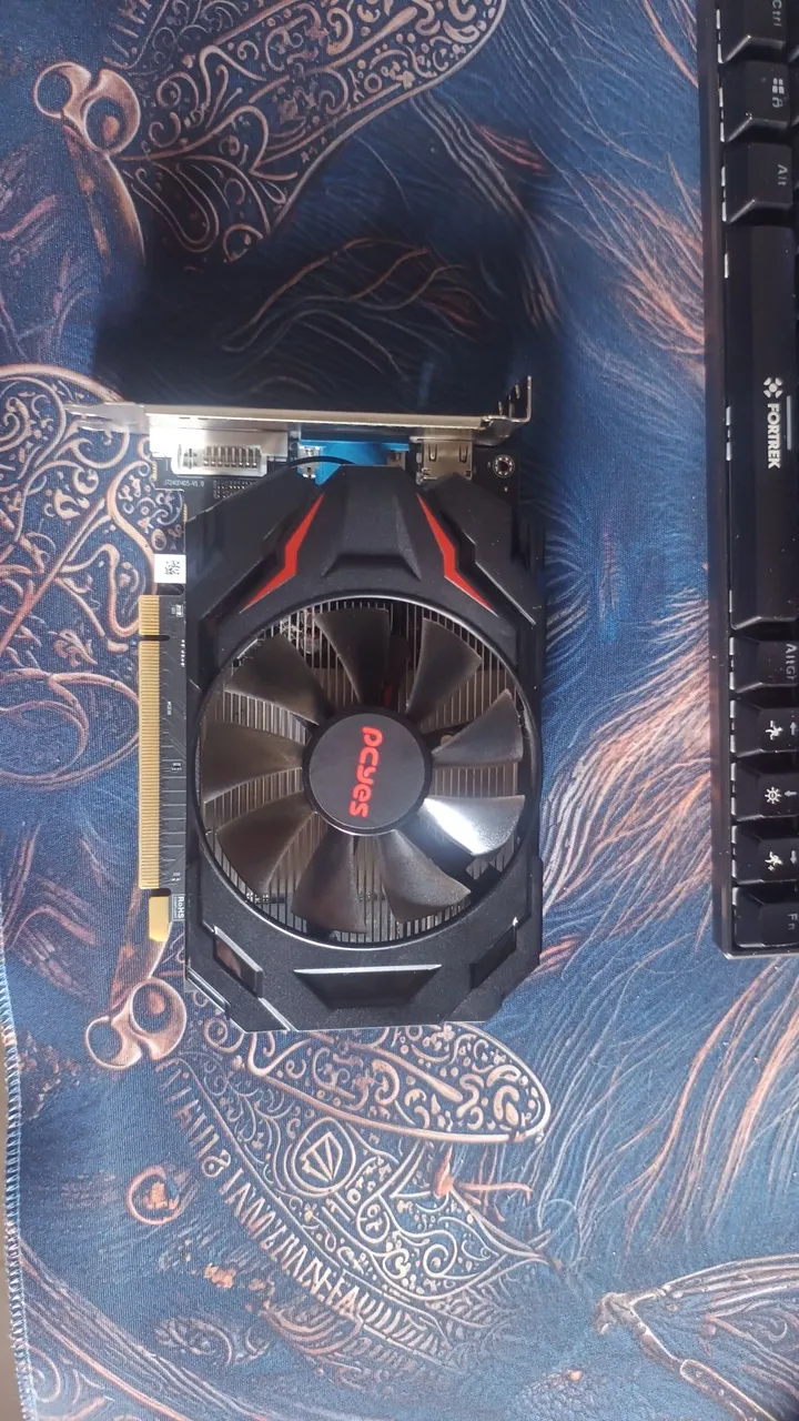 Placa de vídeo R7 240 4gb