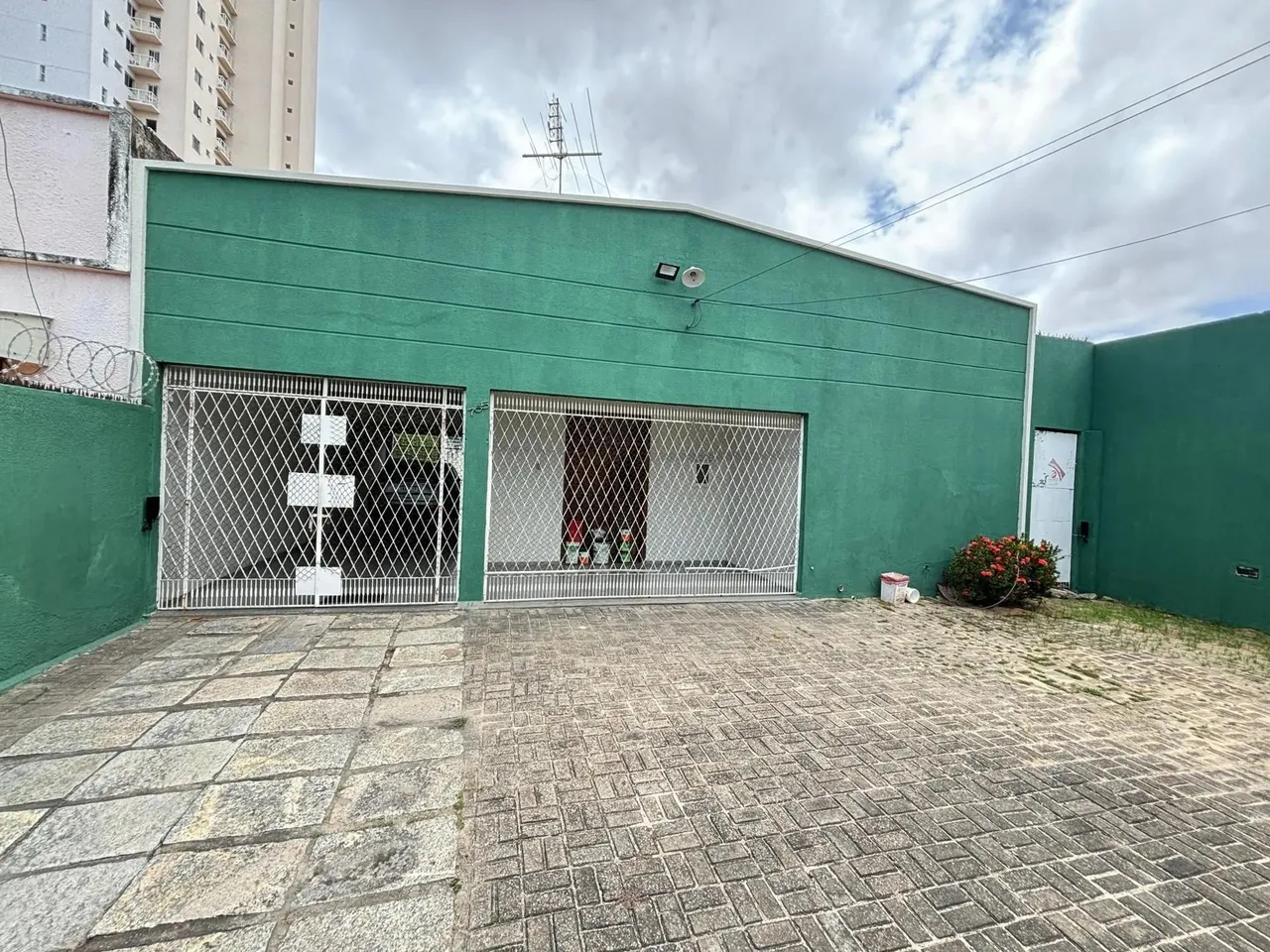 Casa Plana a Venda na Parquelândia - 962,5m²