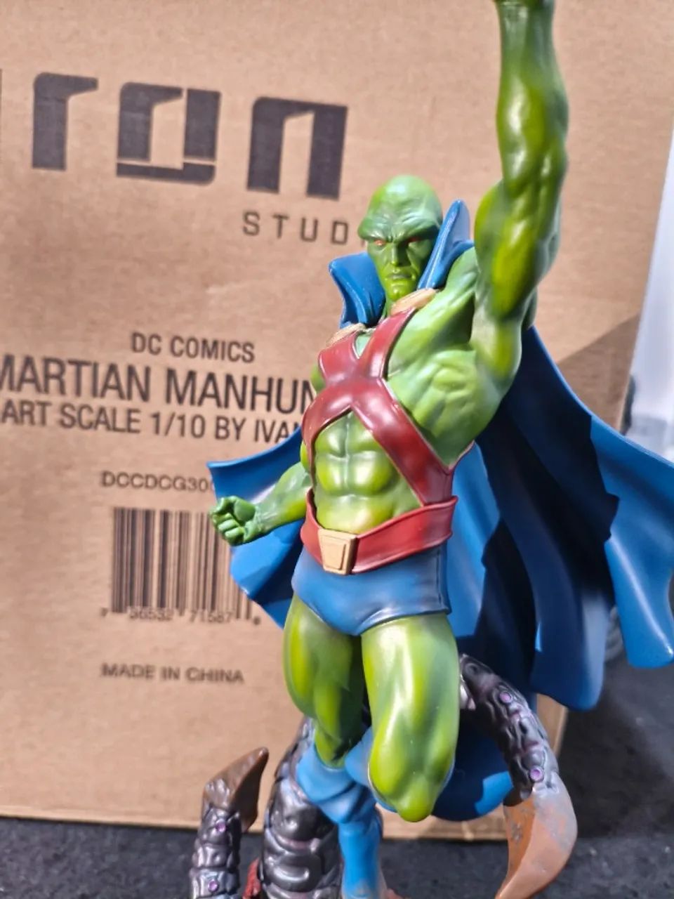 Estátua Iron Studios Art Scale 1/10 - Martian Manhunter (DC) - Ivan Reis