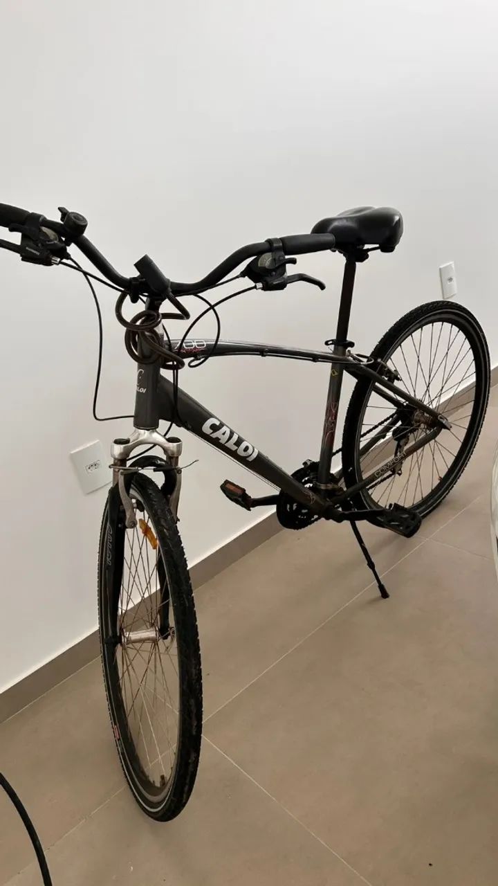 Bicicleta Aro 29 CALOI 21 Marchas Freios Disco e Suspensão 
