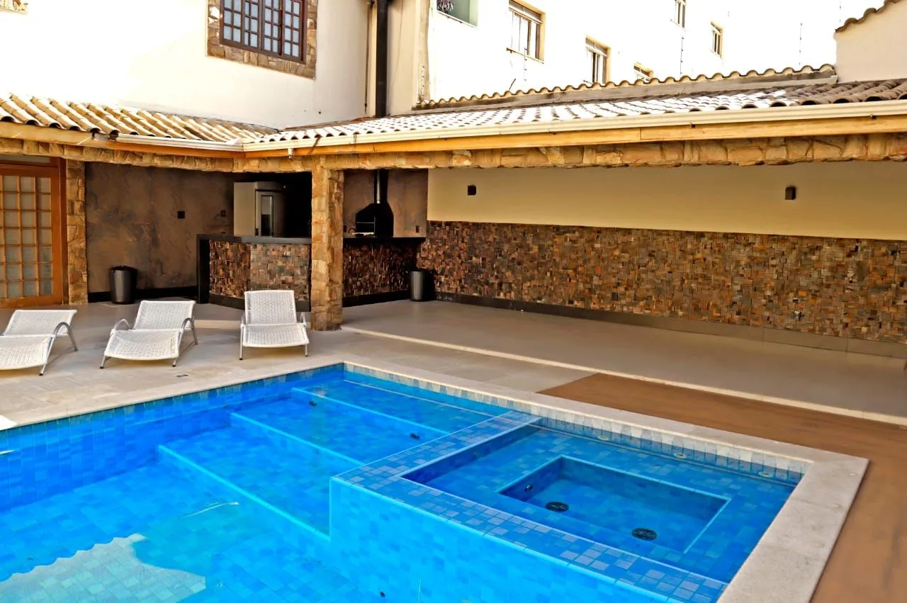 ALUGA-SE SALÃO DE FESTAS COM PISCINA