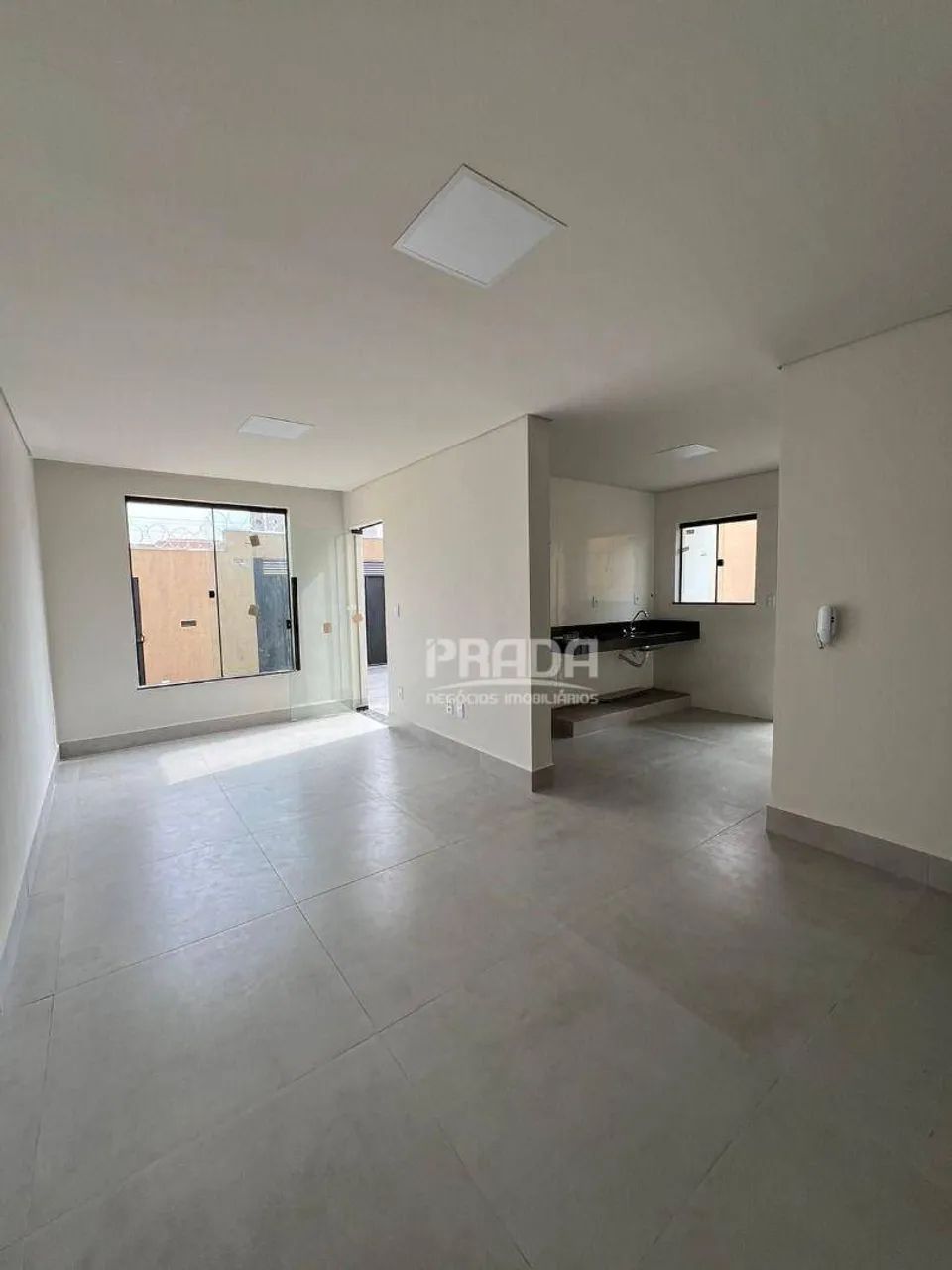 Casa à venda com 4 quartos sendo 1 suíte com closet - Life I / Laranjeiras - Uberlândia/MG
