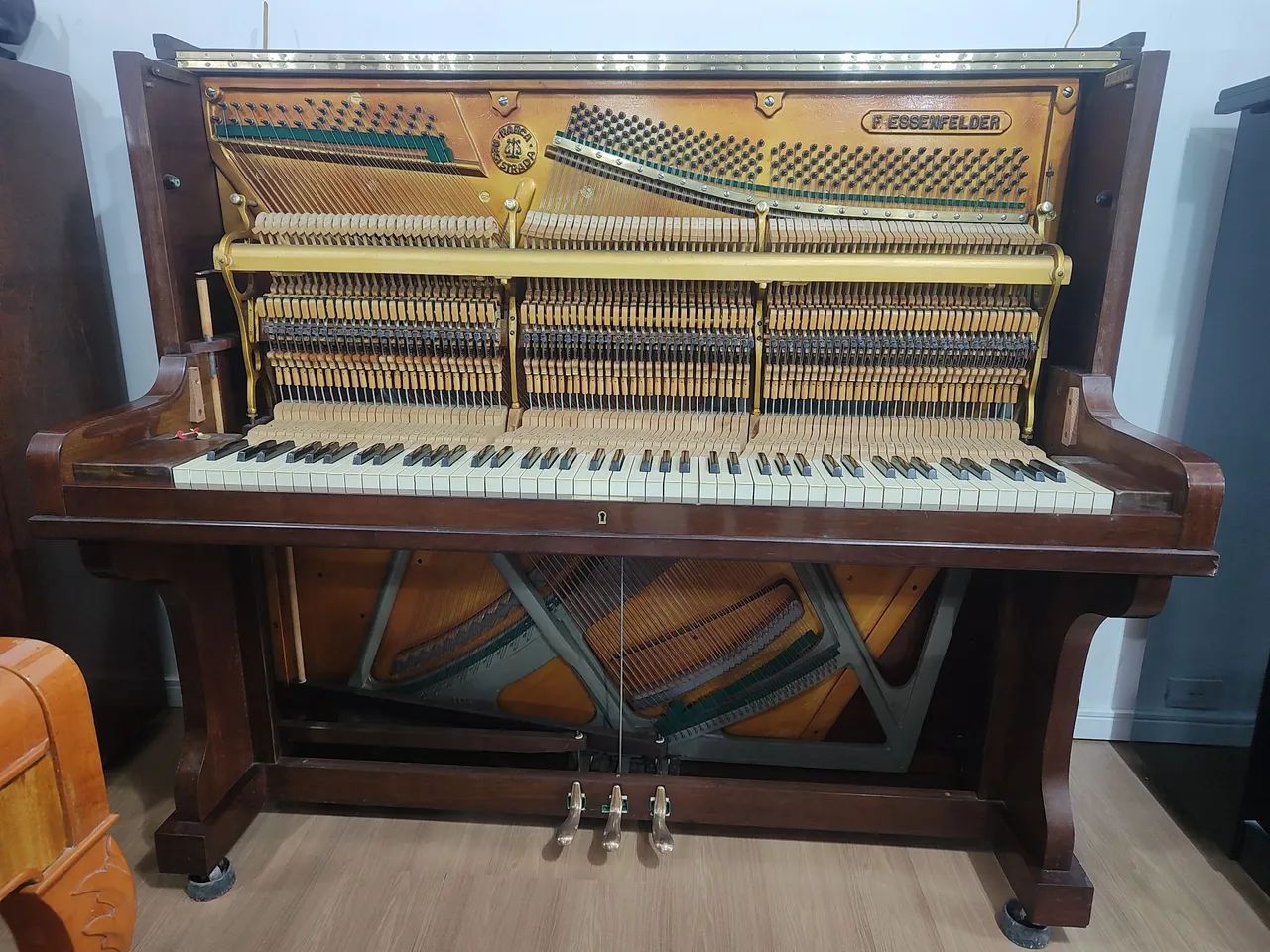 Piano Essenfelder modelos verticais - Foto 5