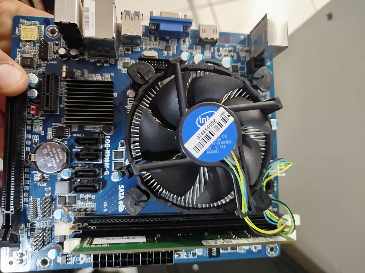 Quite. Core i3 nona geração
