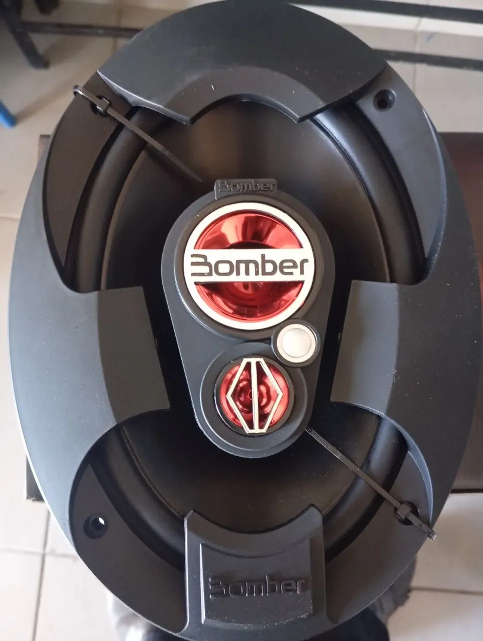 Alto-falante Bomber