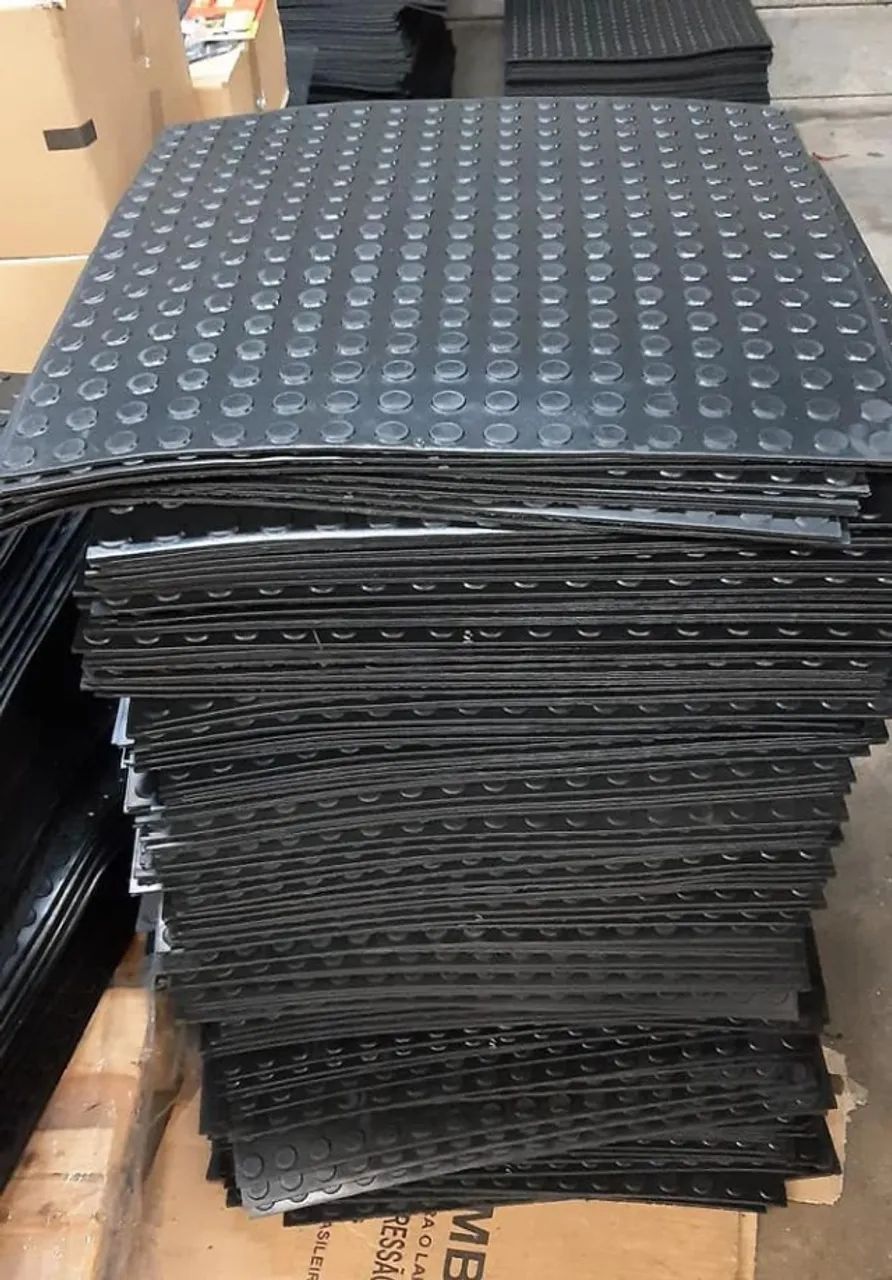 piso borracha pastilhado 50x50cm para academias areas internas e externas - Foto 4