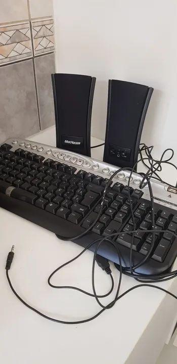 Kit Teclado com Caixas de Som