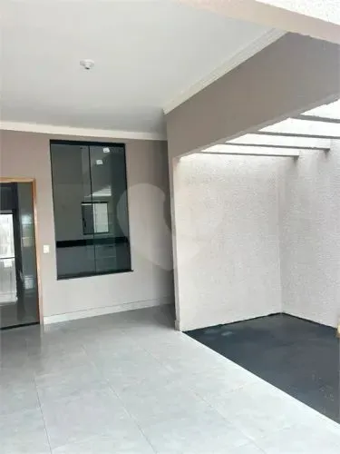 Casa a venda na condor com três quartos