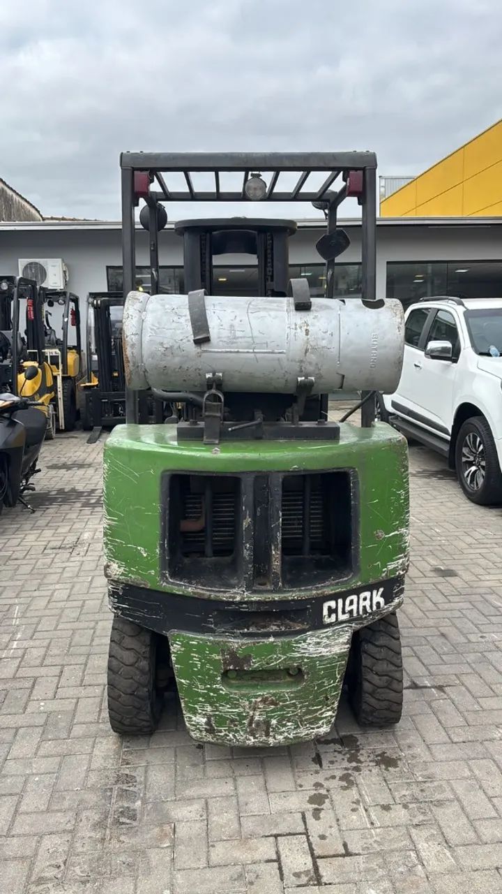 Repasse  Empilhadeira GLP Clark CGP 25 Motor novo  - Foto 3