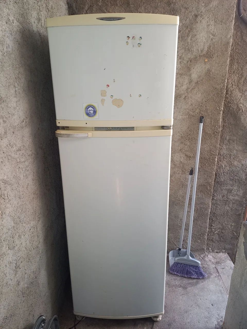 Geladeira gelando só o freeze 