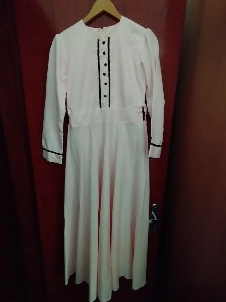Vestido rosa elegante cristão 