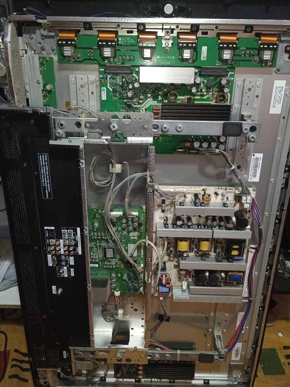 Vendo peças avulsas tv LG42PC1RV todas funcionando leia descrição...