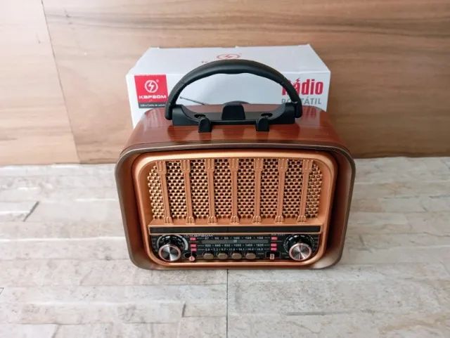 Rádio Portátil Bluetooth com Lanterna FM e Pendrive - Foto 5