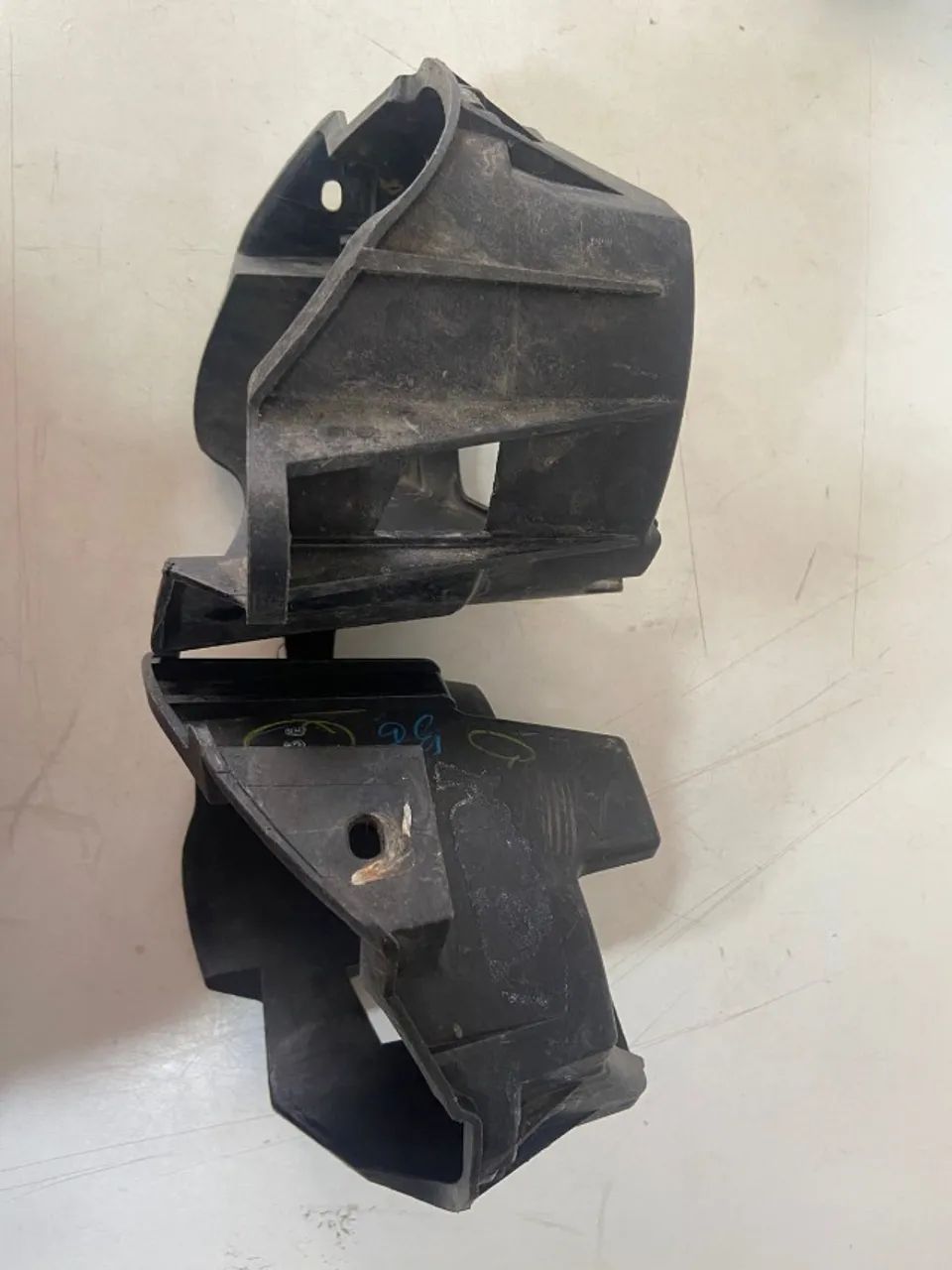 Suporte do Farol de milha Hilux - Foto 2