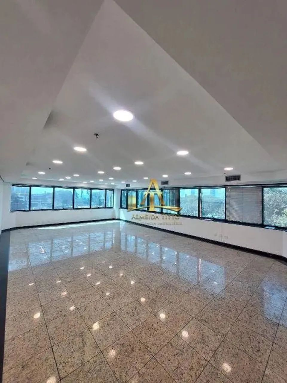 Sala para Locação com 91 m² - Alphaville Industrial em Barueri/SP.