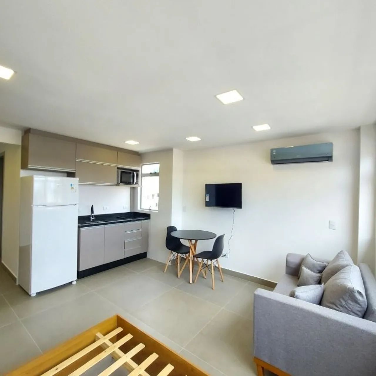 Apartamento NOVO-MOBILIADO-EQUIPADO com 01 quarto (Studio) para Locação com 32 m² no Centr - Foto 3