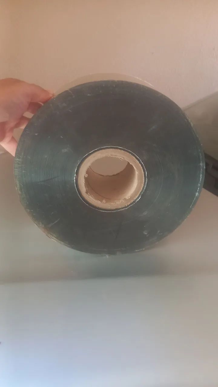 Bobina Pet Metalizado Laminação Prata - Bobina  22 micras 100mm X 2.000 metros - Foto 3