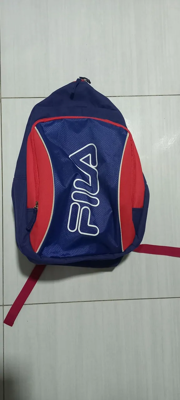 Mochila Fila Azul e Vermelha