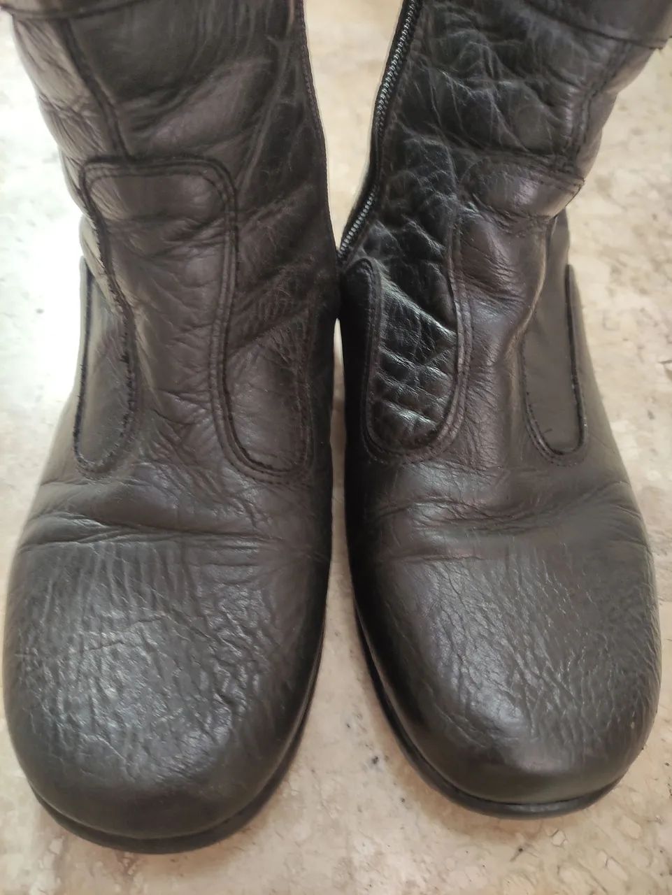 Botas de Couro Femininas - Conforto e Estilo - Foto 4