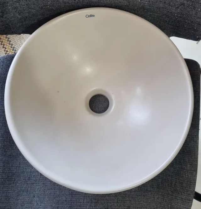 Celite Round Countertop Basin 35 cm - New