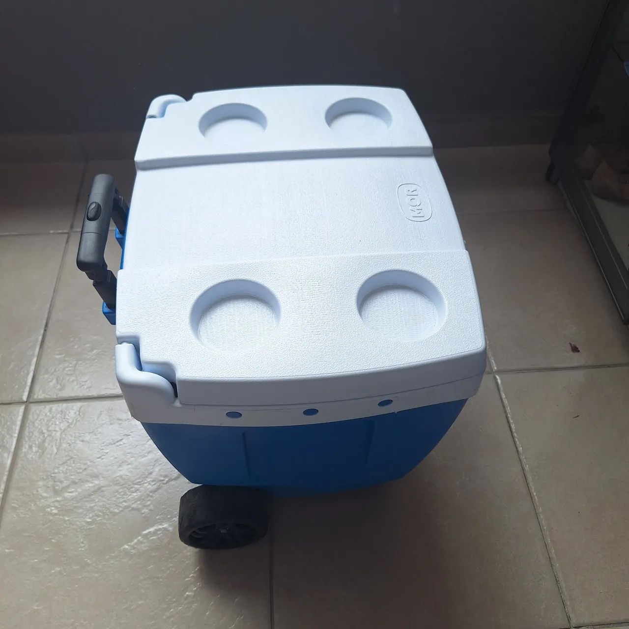 Cooler Portátil Igloo com Rodas