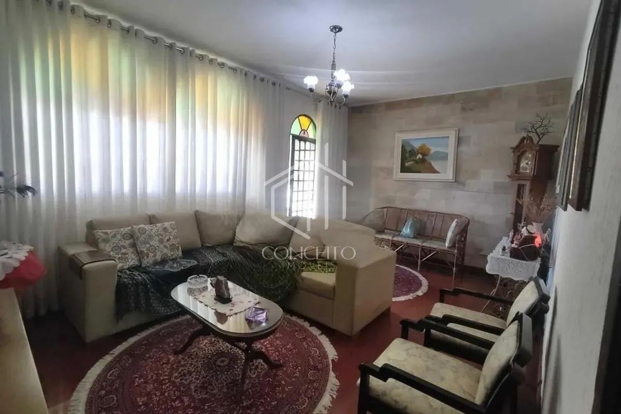 CASA | 4 QUARTOS | 4 VAGAS - PLANALTO