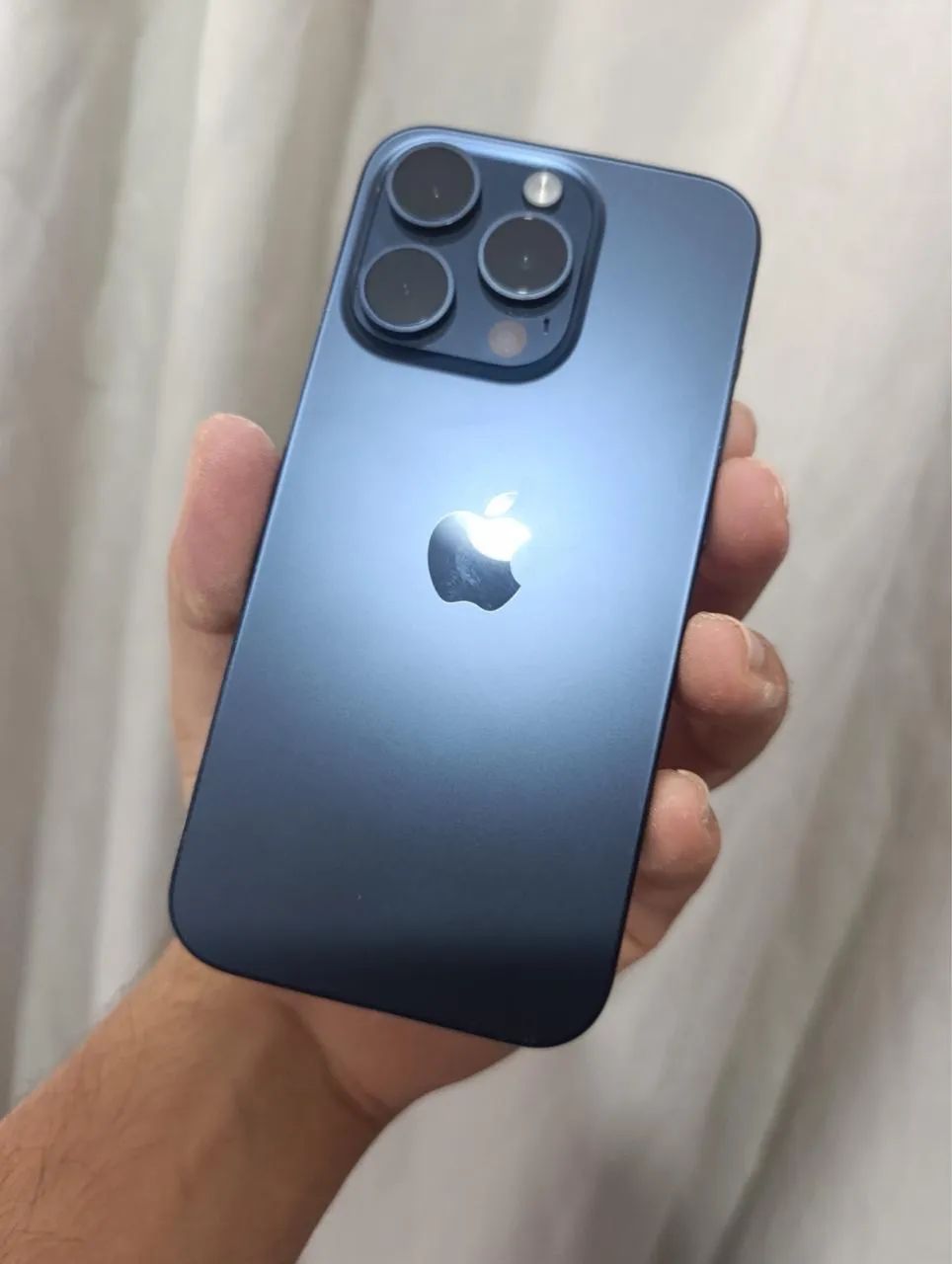 iPhone 15 pro 256gb Azul Titânio - Celulares e Smartphones