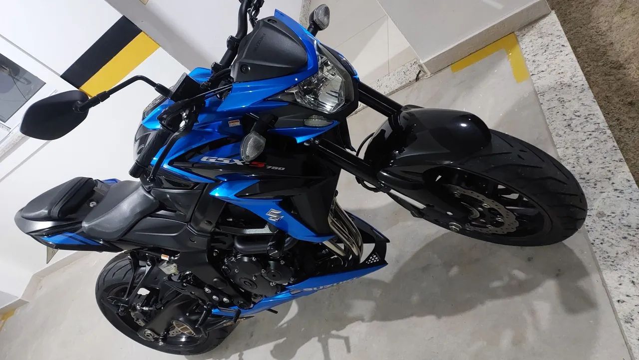 Gsx-s 750 - Foto 4