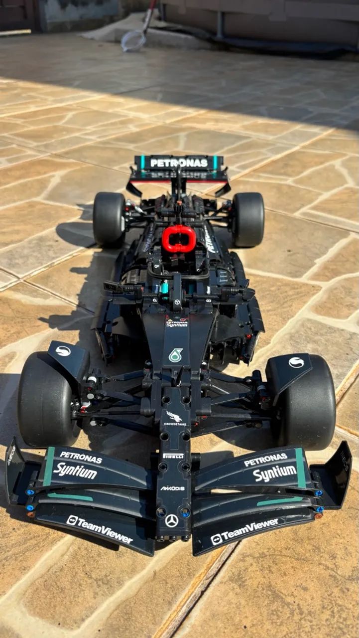 Fórmula 1 Mercedes MONTADA 65CM  - Foto 4