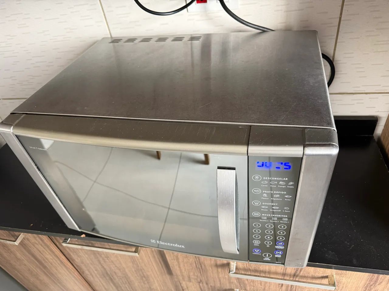 Microondas Electrolux com Grill 110 V - Foto 5