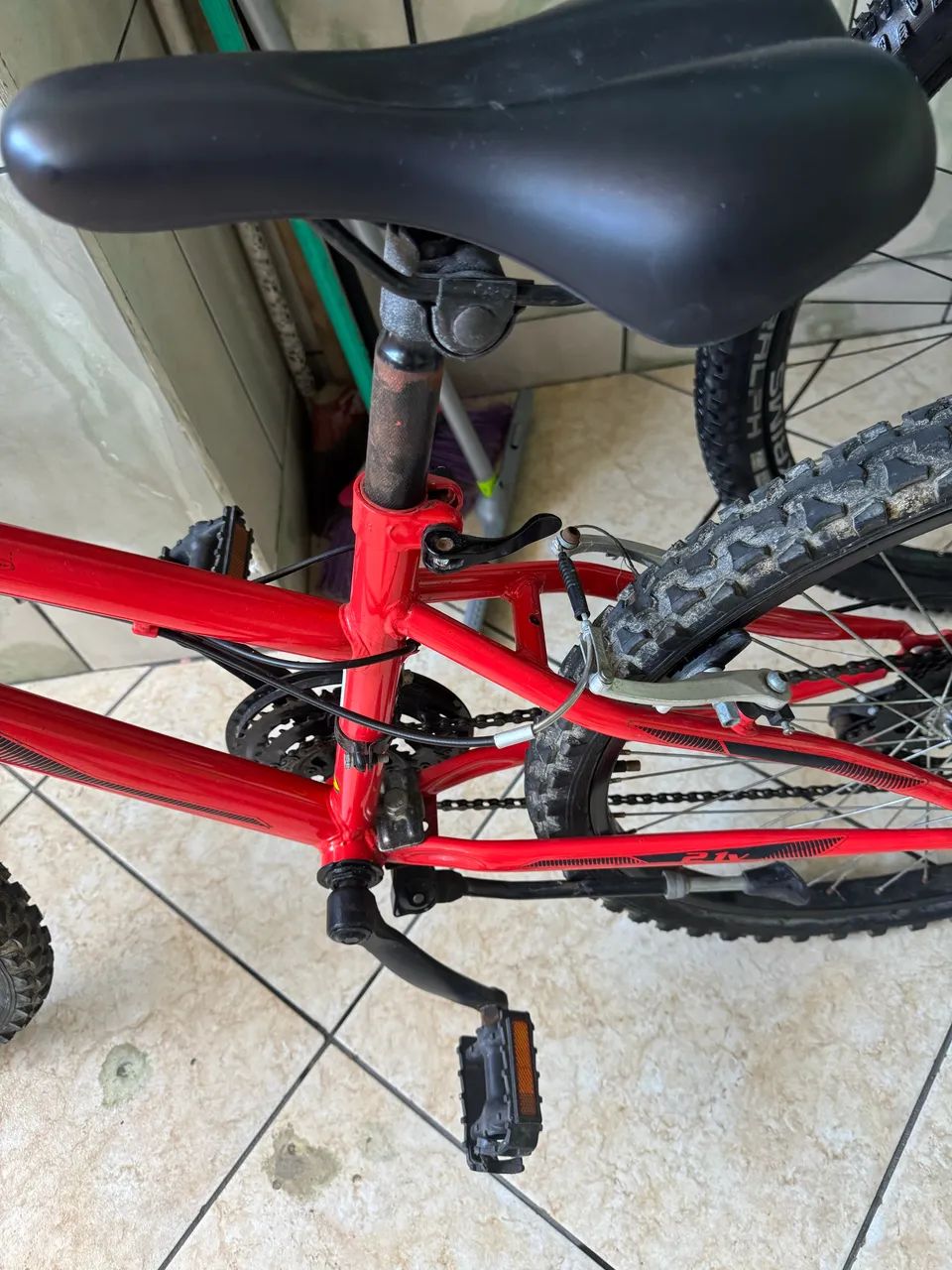 Bicicleta bem conservada aro 24 - Foto 3