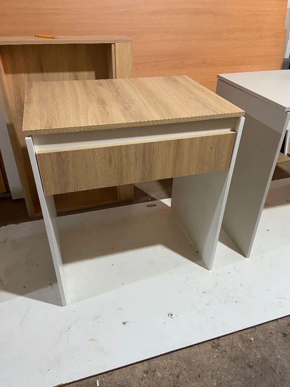 Mesa de Estudo + Penteadeira com gaveta  - Foto 2