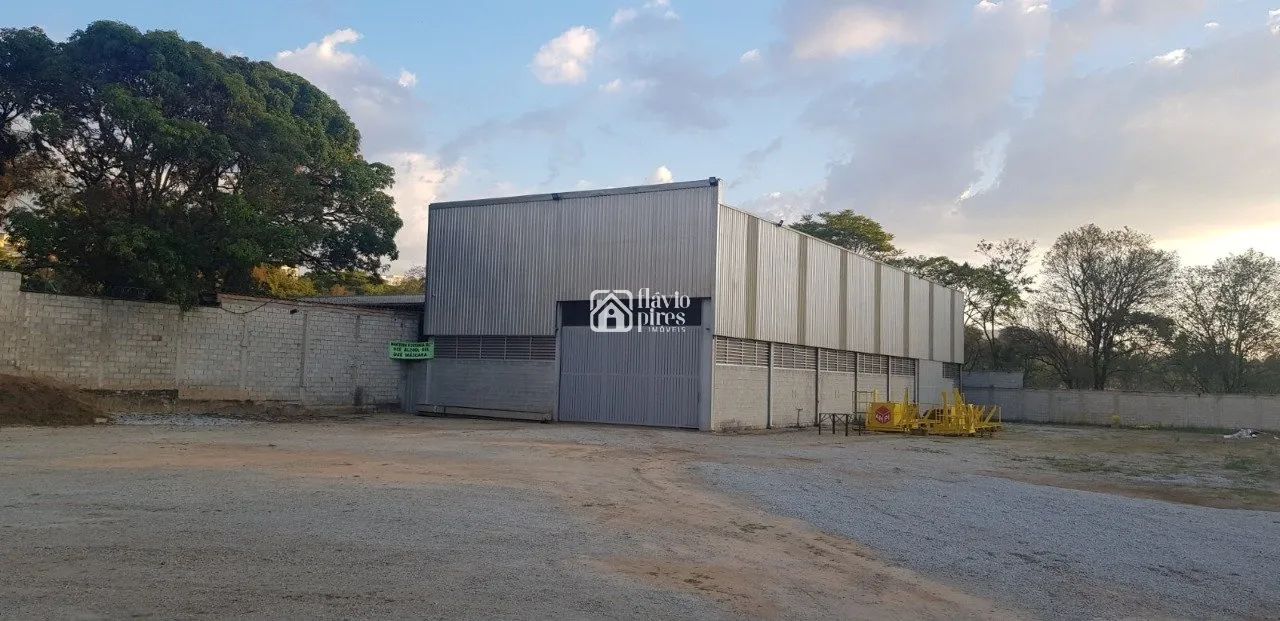 Excelente galpão com terreno de 5.300 M2 com escritório e pátio - Foto 5